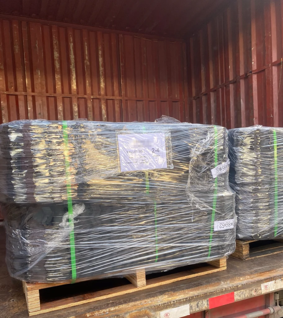 indonesia – 4 bobcat t630 320×86×52 rubber tracks shipped successfully (2)